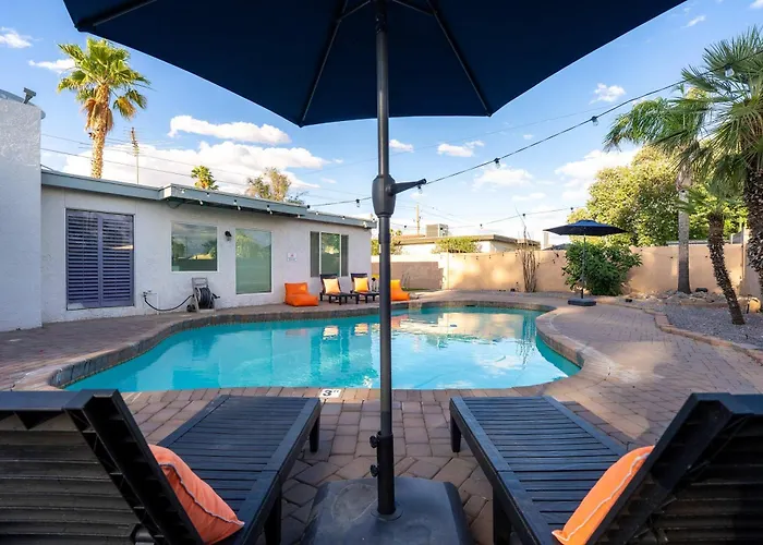 Refreshing Pool Hot Tub Game Sleeps 8 Holiday home *