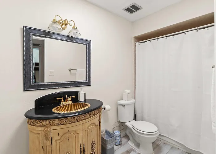 Holiday home Refreshing Pool Hot Tub Game Sleeps 8