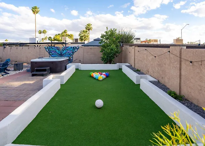 Refreshing Pool Hot Tub Game Sleeps 8