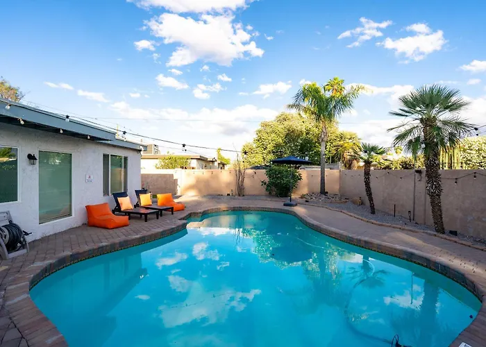 Holiday home Refreshing Pool Hot Tub Game Sleeps 8 *