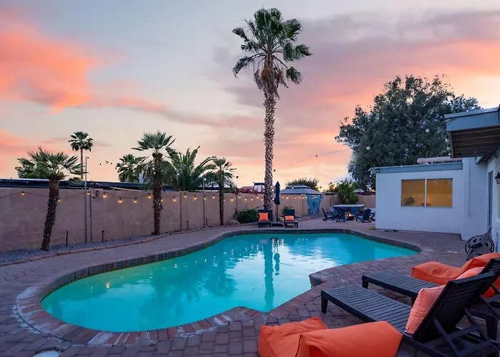 Refreshing Pool Hot Tub Game Sleeps 8 Scottsdale