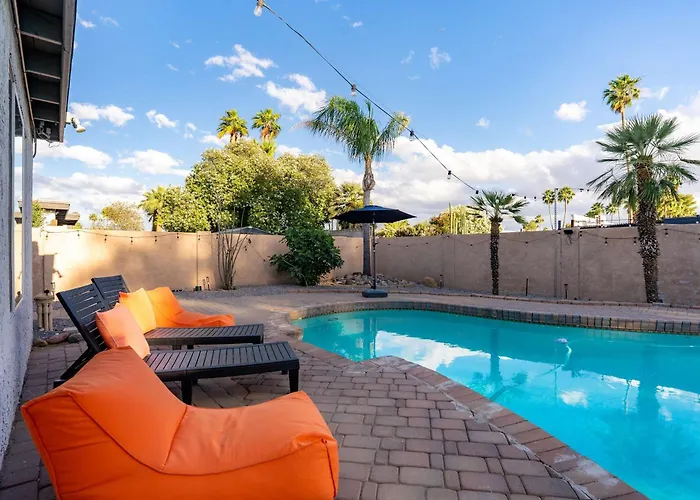 Holiday home Refreshing Pool Hot Tub Game Sleeps 8 *